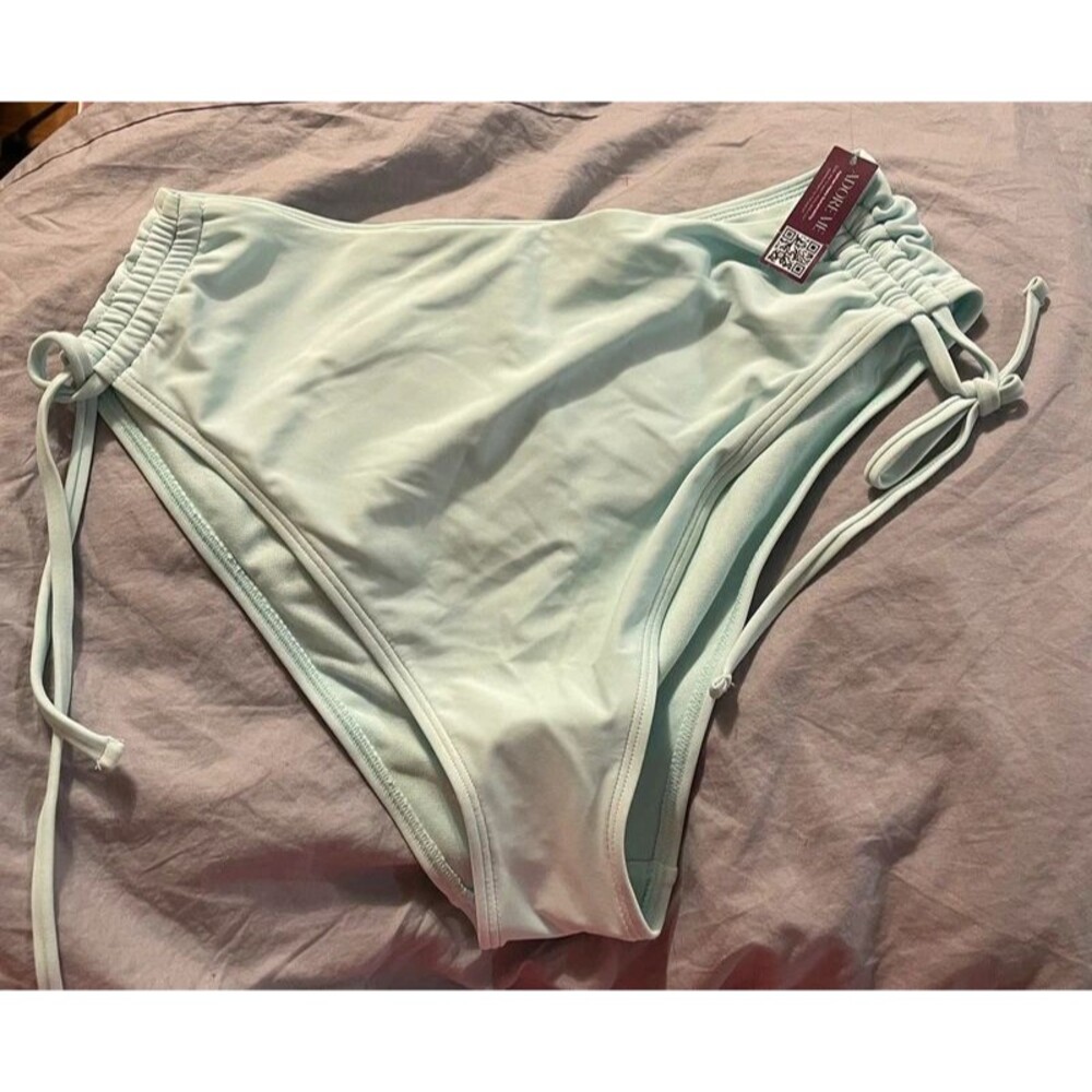 NWT Medium Adore Me Swim bottom